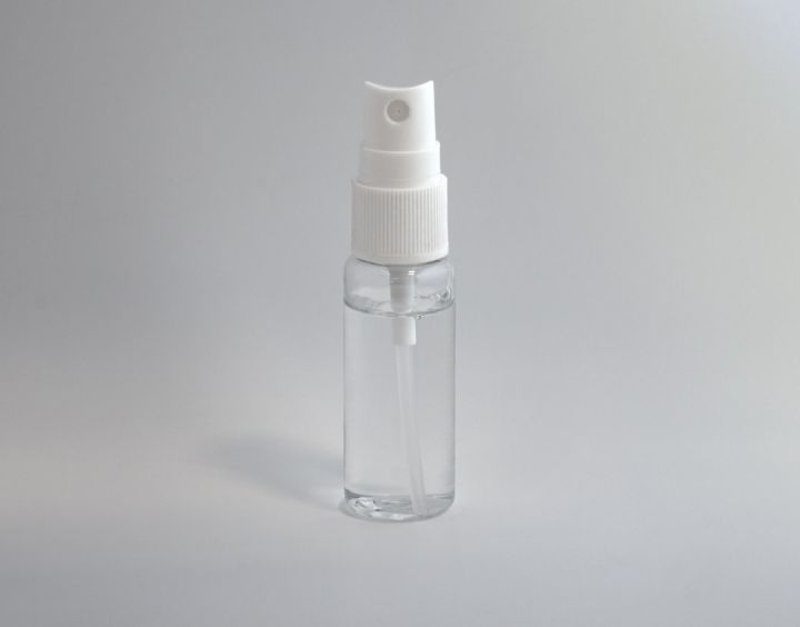 Spray - clear and white spray bottle